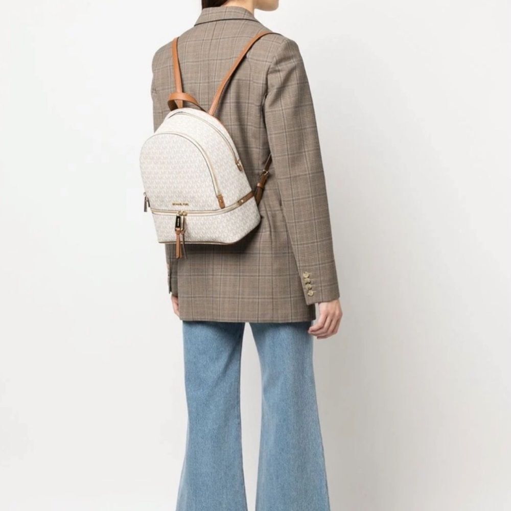 NEW WITH TAGS Michael Kors Rhea Zip Medium Backpack | Vanilla Signature MK - Picture 3 of 5